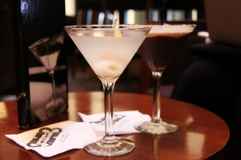 brasserie-BAIROLS-min_martini_bar_lychee_chocolate_alcohol_liquor_happy_hour_happy-910161